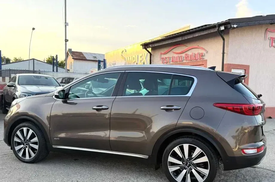 Kia Sportage IV 2.0 DSL HP 6AT 4x4 GT Line — imagine 5