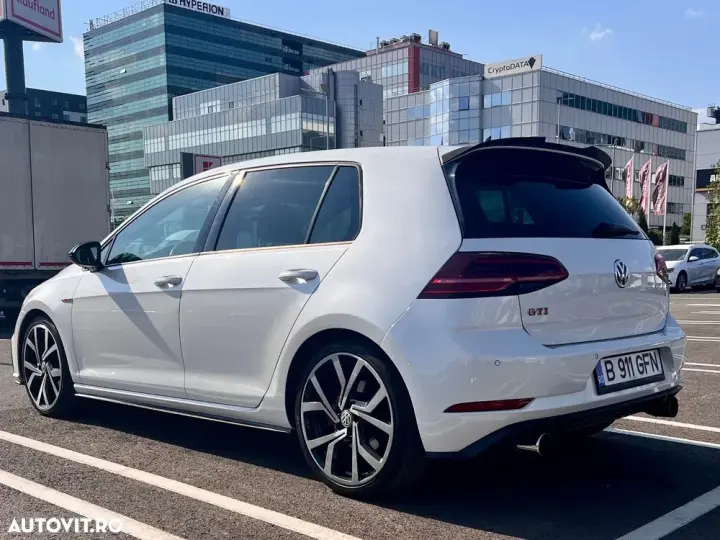 Volkswagen Golf 2.0 TSI DSG GTI