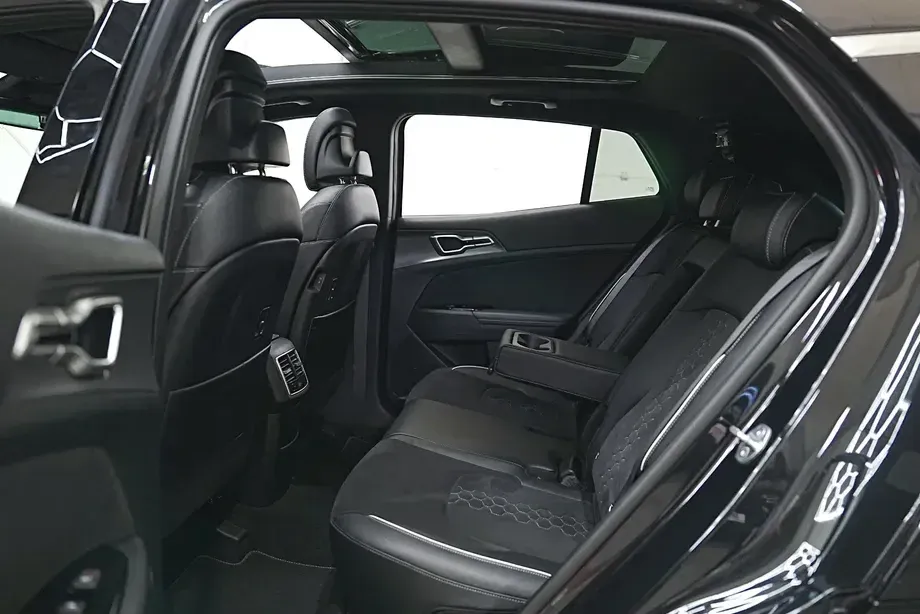 Kia Sportage V 1.6 CRDI AWD DCT GT LINE — imagine 4
