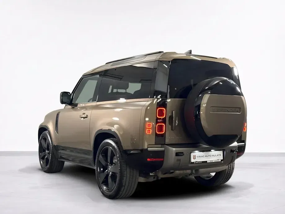 Land Rover Defender — imagine 3
