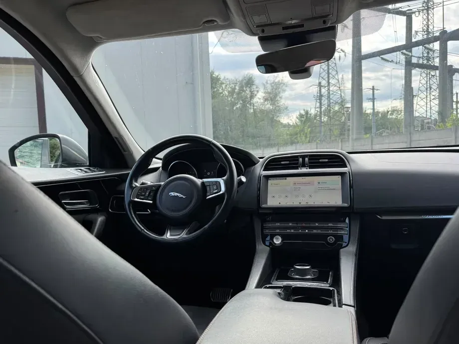 Jaguar F-Pace 20d AWD Aut. Prestige — imagine 6