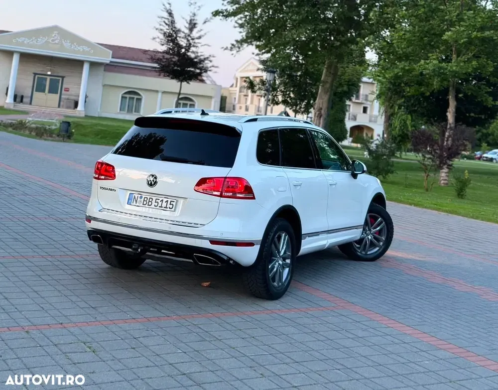 Volkswagen Touareg 3.0 V6 TDI Blue Motion DPF Automatik — imagine 4