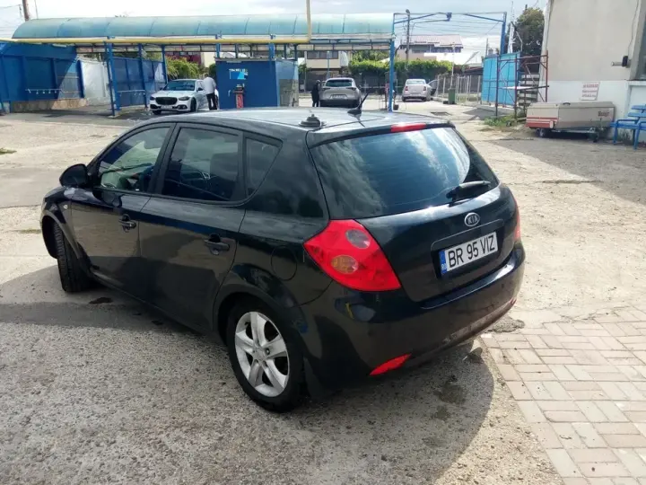 Kia Cee`d I Cee'd 1.6 DSL Best