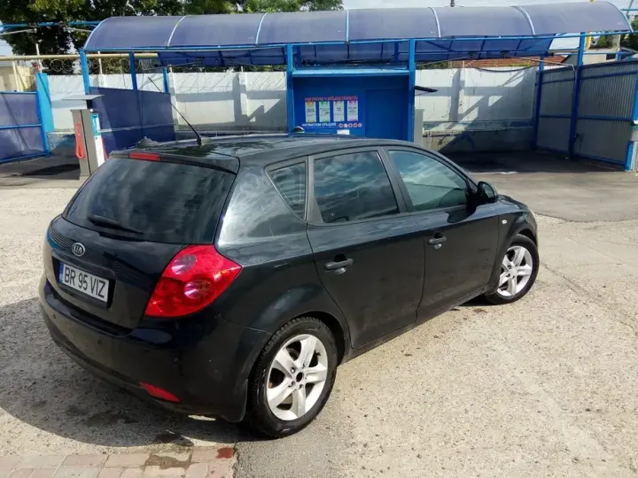 Kia Cee`d I Cee'd 1.6 DSL Best