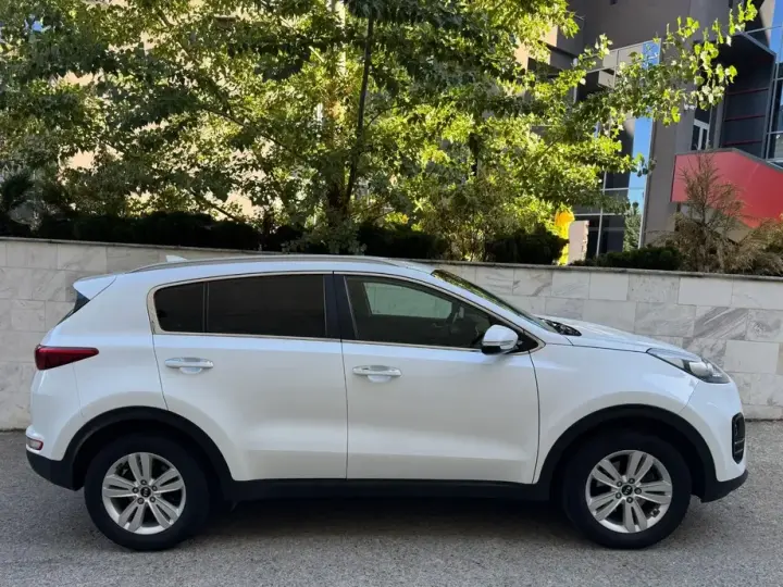 Kia Sportage IV 1.7 CRDI 2WD Spirit
