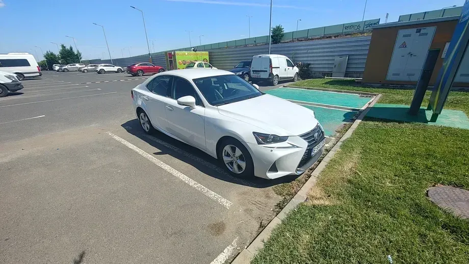 Lexus IS — imagine 6