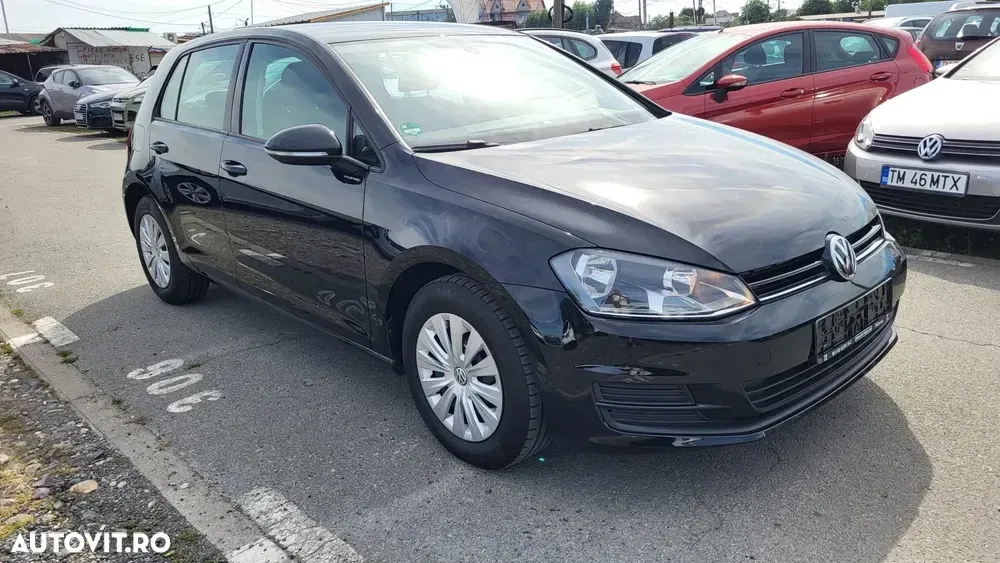 Volkswagen Golf — imagine 3
