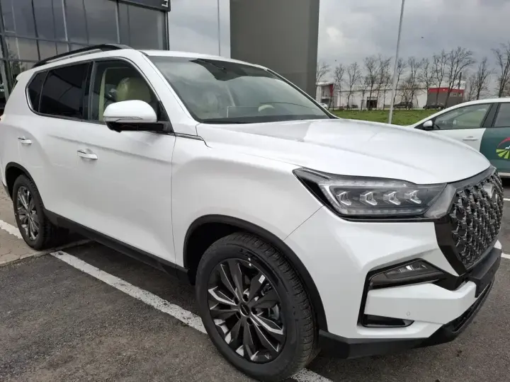 KGM Rexton