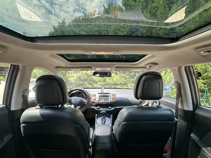 Kia Sportage III 2.0 CRDI 4WD Automatik Vision