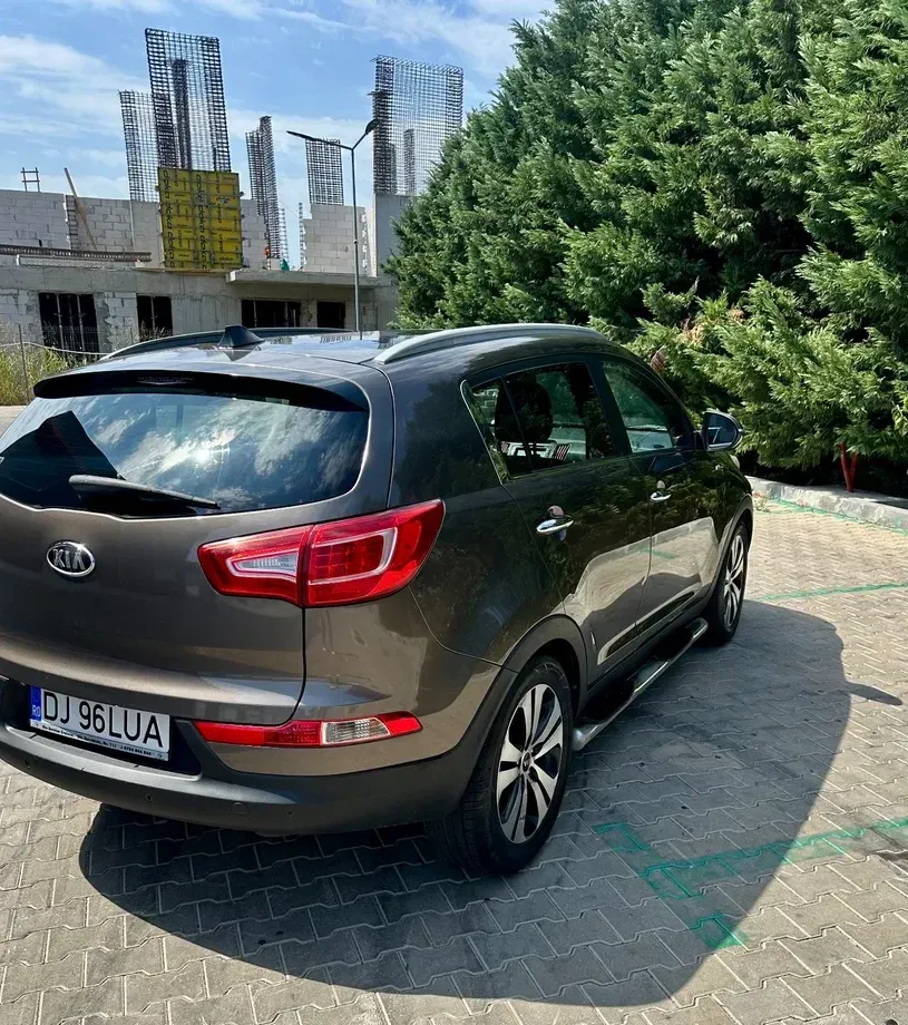 Kia Sportage III 2.0 CRDI 4WD Automatik Vision — imagine 3