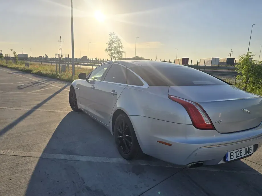 Jaguar XJ 3.0 V6 Luxury Aut SWB — imagine 4