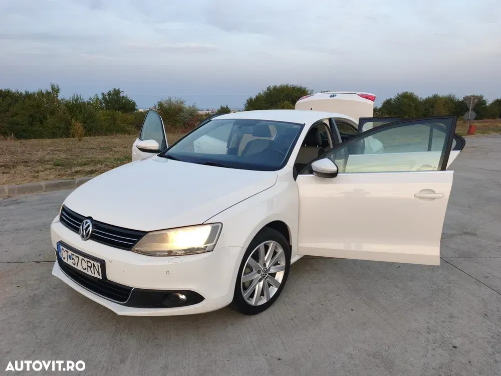 Volkswagen Jetta — imagine 5