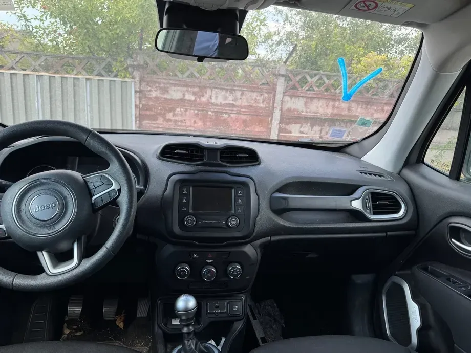 Jeep Renegade 1.0 Turbo 4x2 M6 Longitude — imagine 6