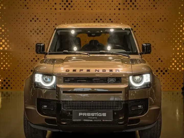 Land Rover Defender 90 3.0D 250 MHEV Hard Top X-Dynamic SE