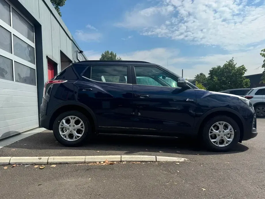 KGM Tivoli — imagine 2