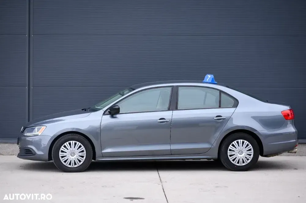 Volkswagen Jetta — imagine 6