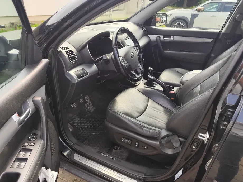 Kia Sorento II 2.0 DSL EXECUTIVE MT 4x4 — imagine 5