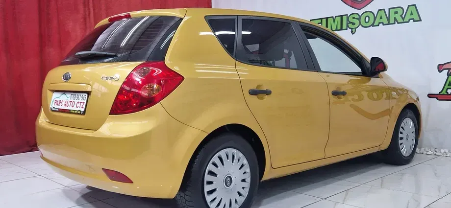 Kia Cee`d 1.6 CRDi 90 Vision — imagine 5