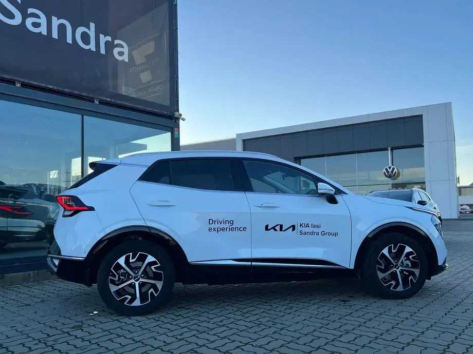 Kia Sportage V 1.6 T-GDI HEV 6AT 4x2 Business Line — imagine 5