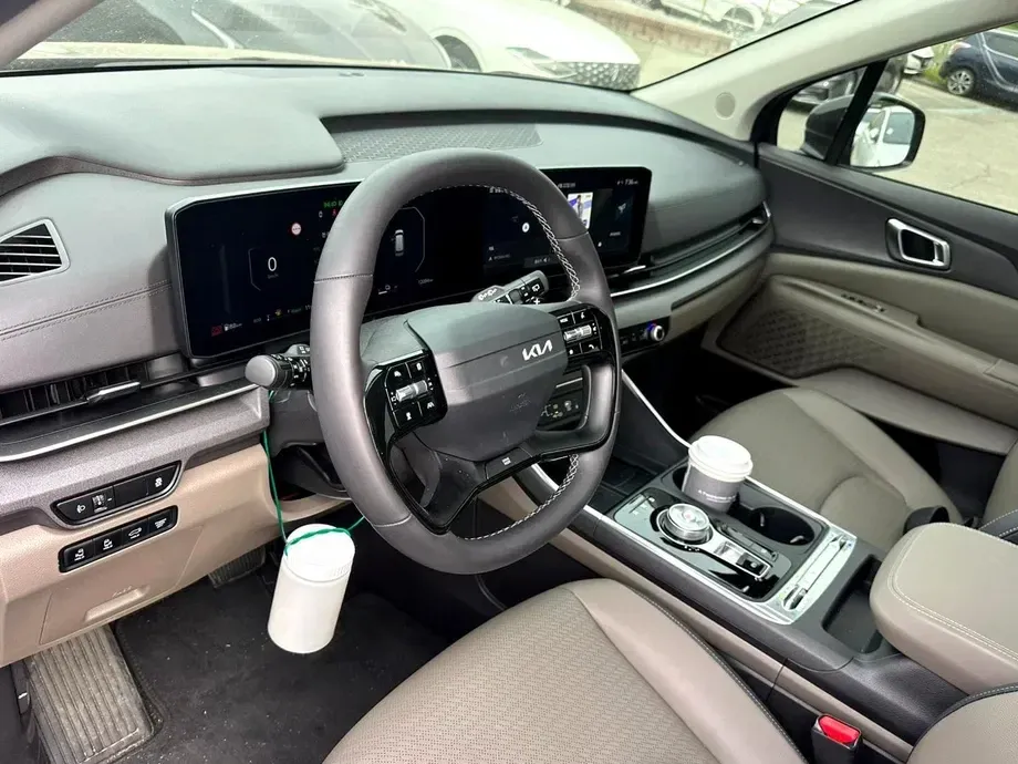 Kia Carnival — imagine 6