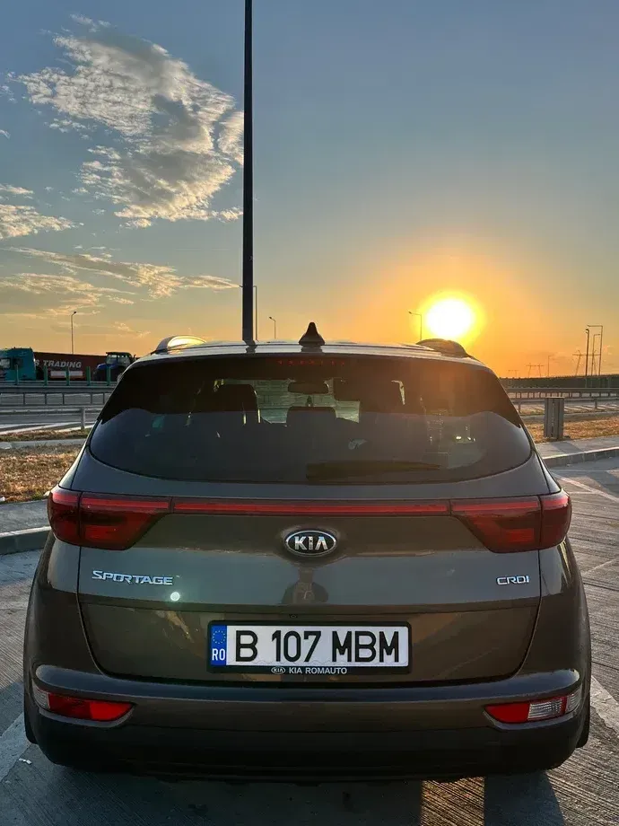 Kia Sportage IV 2,0 CRDI AWD Aut. Spirit — imagine 3