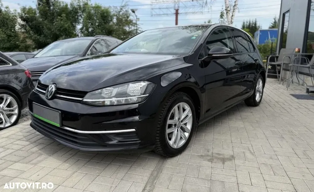 Volkswagen Golf — imagine 5