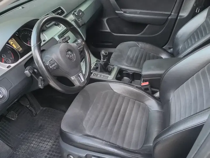 Volkswagen Passat B7 2.0 TDI BlueMotion Technology Highline