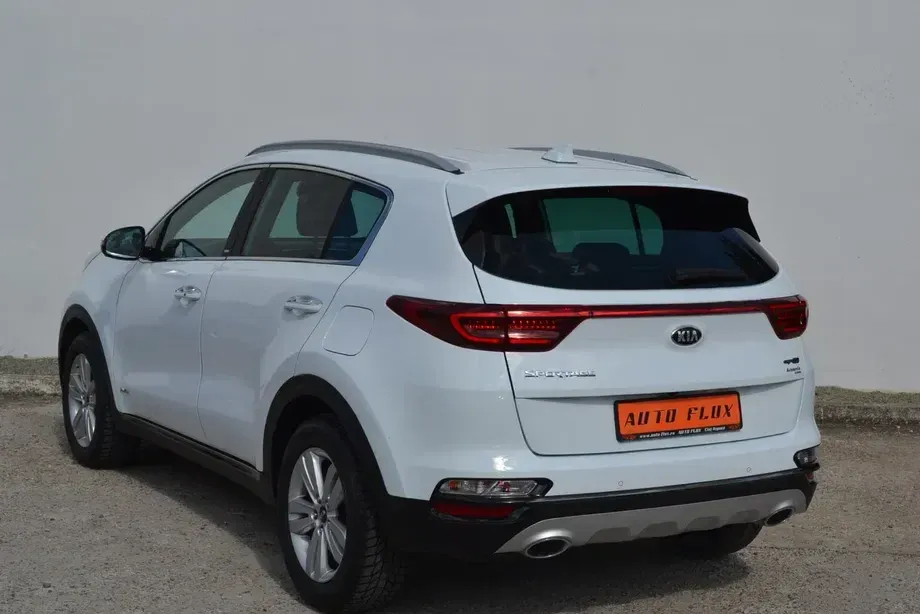 Kia Sportage IV 2.0 CRDI AWD Eco-Dynamics+ Aut. GT LINE — imagine 4