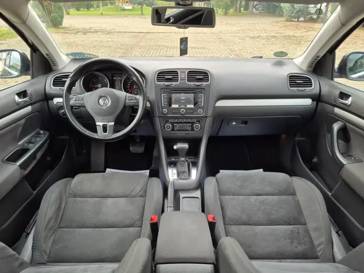 Volkswagen Golf 2.0 TDI Highline DSG