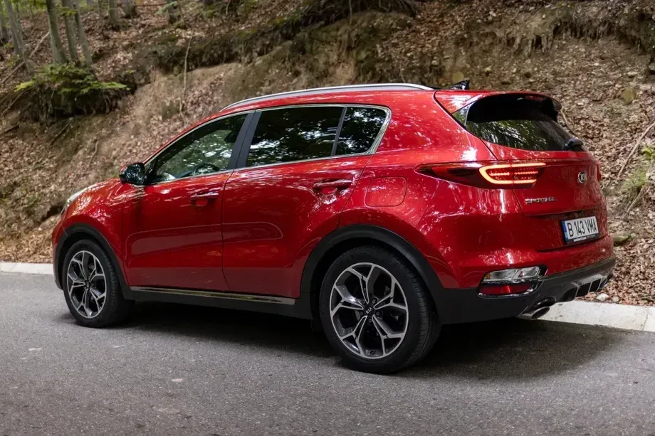 Kia Sportage IV 1.6 T-GDI 7DCT 4x4 GT Line — imagine 3