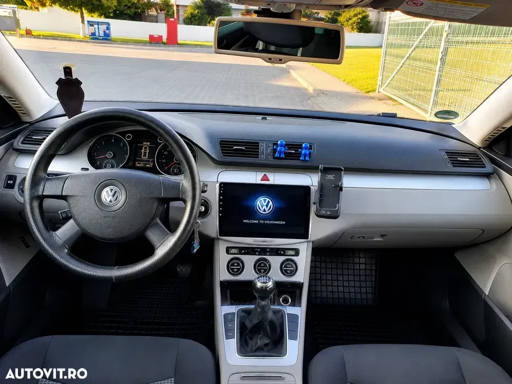Volkswagen Passat 2.0 TDI Blue TDI Comfortline — imagine 2