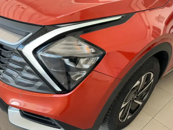 Kia Sportage V 1.6 T-GDI MHEV 6MT 4x2 Style