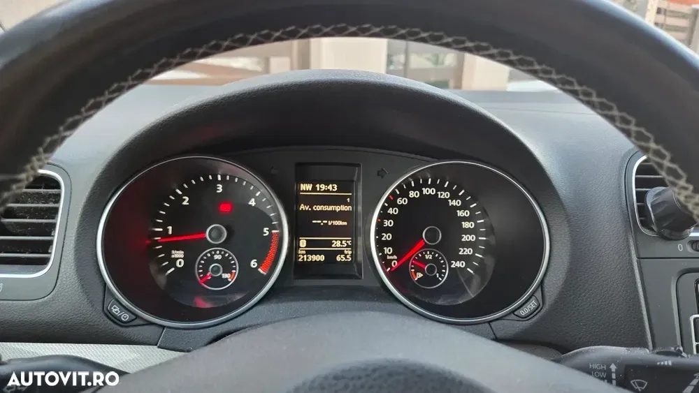 Volkswagen Golf 1.6 TDI DPF MATCH — imagine 2