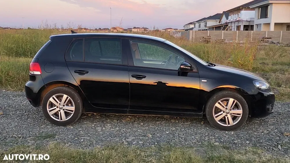 Volkswagen Golf 1.6 TDI DPF MATCH — imagine 5