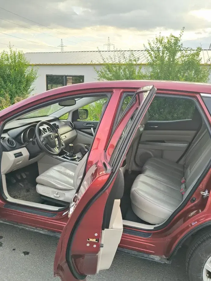Mazda CX-7 CD173 Revolution — imagine 5