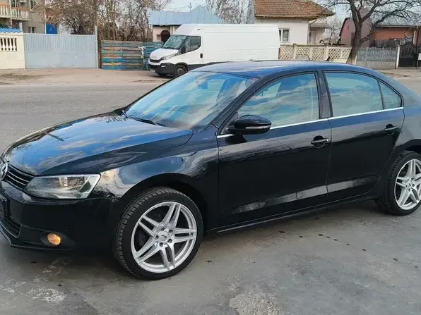 Volkswagen Jetta 1.6 TDI Blue Motion Technology Life