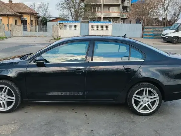 Volkswagen Jetta 1.6 TDI Blue Motion Technology Life