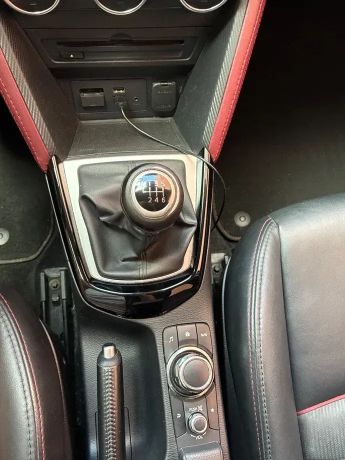 Mazda CX-3 SKYACTIV-D 105 FWD Center-Line — imagine 4