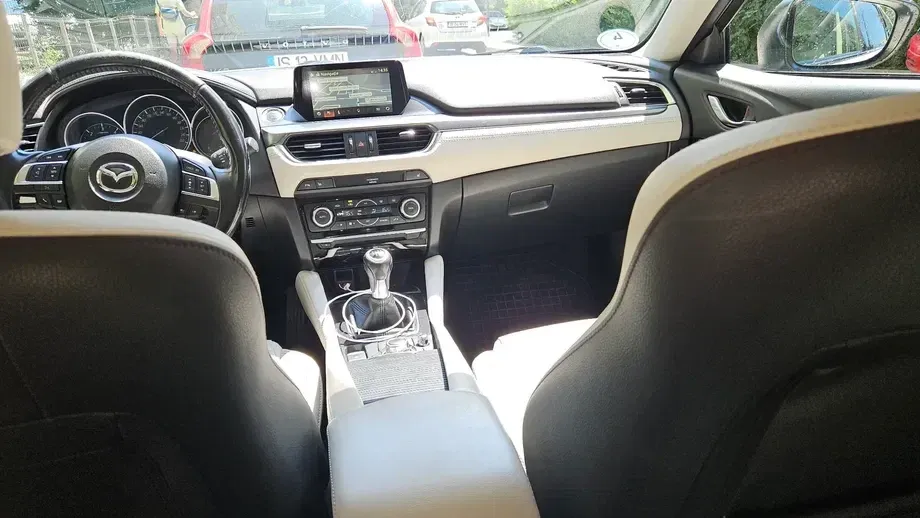 Mazda 6 CD175 Revolution Top — imagine 5