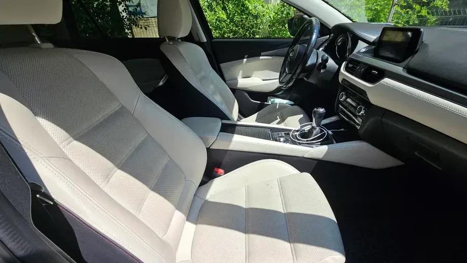 Mazda 6 CD175 Revolution Top — imagine 3