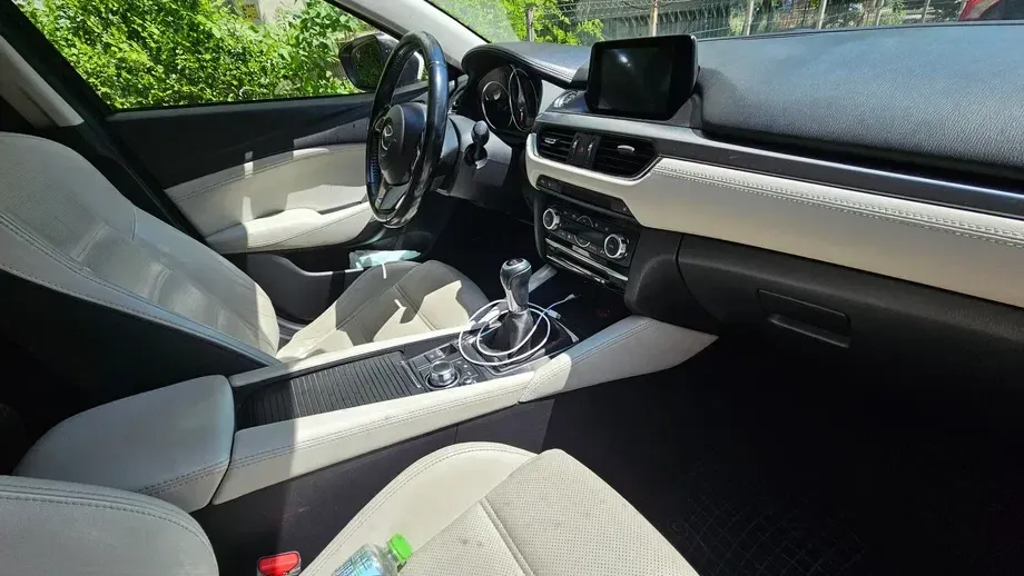 Mazda 6 CD175 Revolution Top — imagine 2