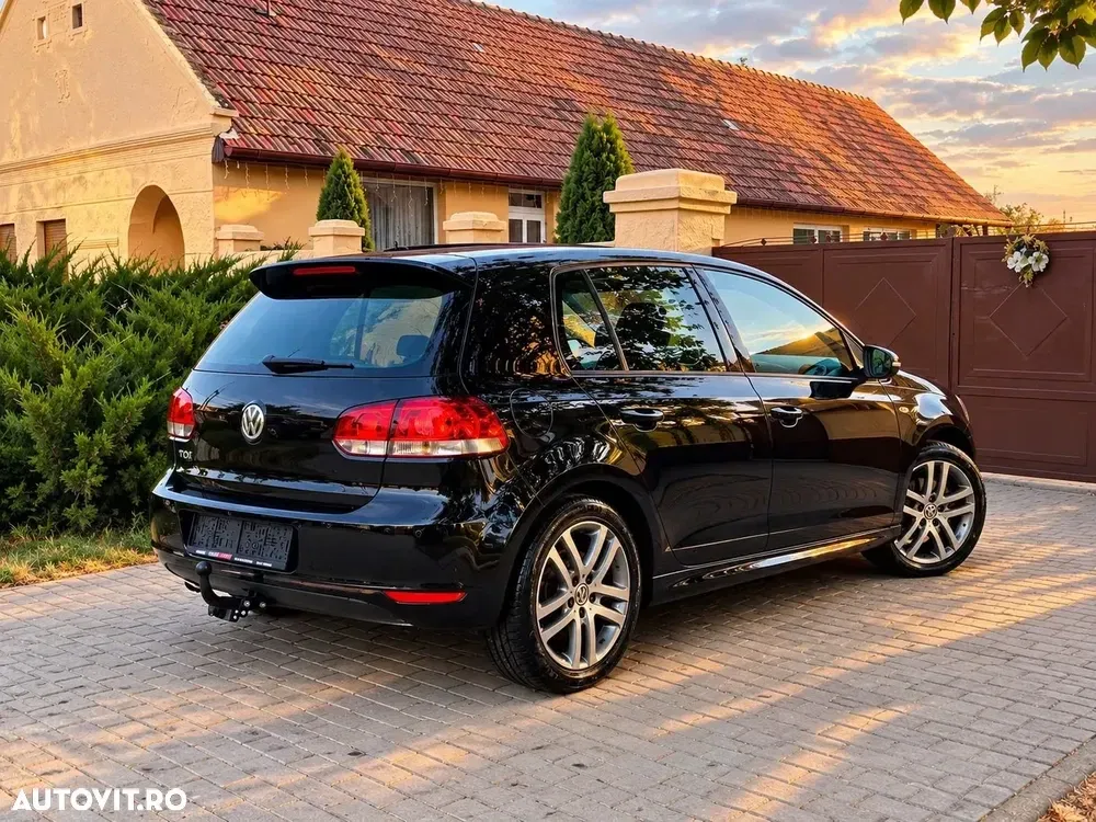 Volkswagen Golf — imagine 5