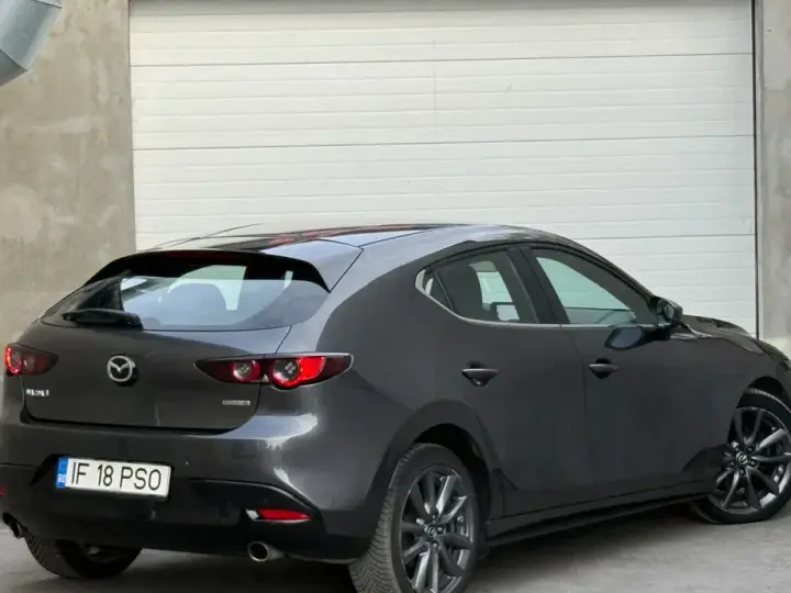 Mazda 3 IV