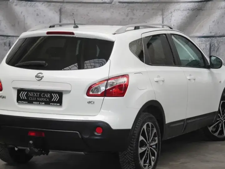 Nissan Qashqai 2.0 DCI 4 x 4 DPF Aut acenta