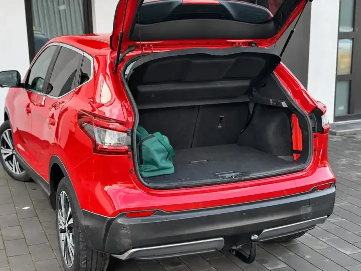 Nissan Qashqai II 1.2 DIG-T Start/Stop X-TRONIC Tekna