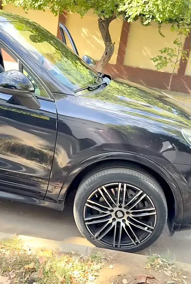 Porsche Cayenne Platinum Edition — imagine 2