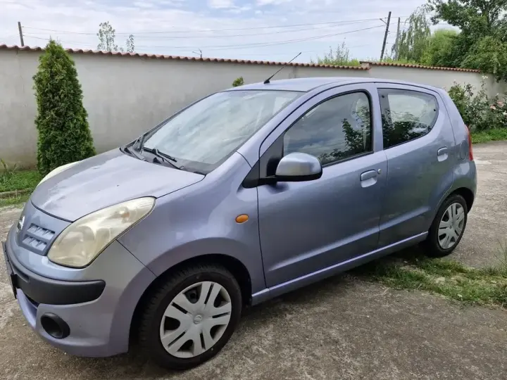 Nissan Pixo