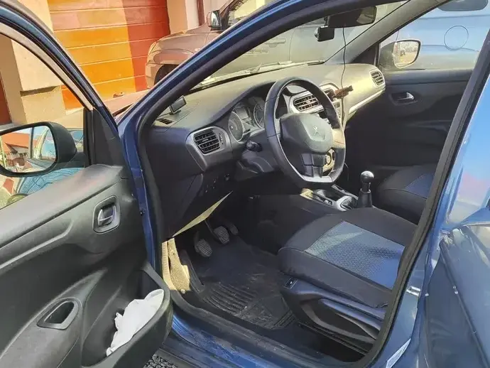 Peugeot 301 1.2 VTi Active