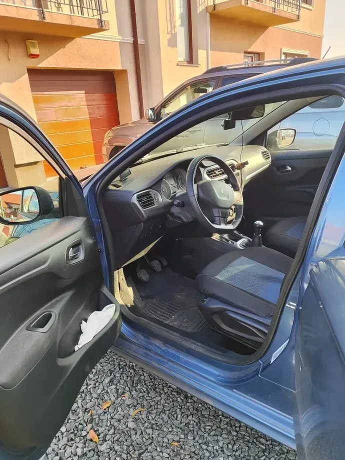 Peugeot 301 1.2 VTi Active — imagine 3