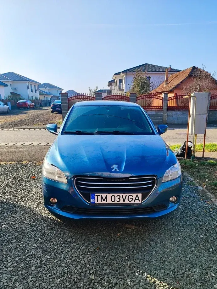 Peugeot 301 1.2 VTi Active — imagine 2